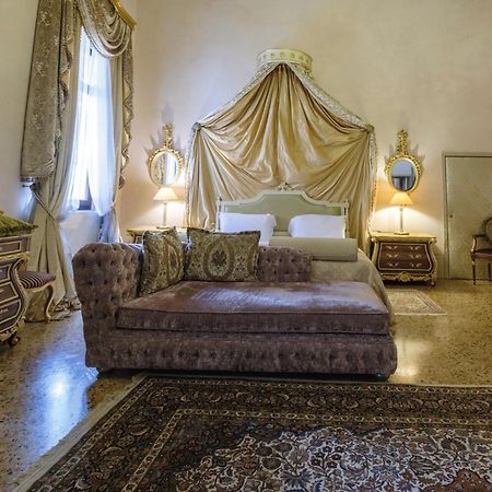 فندق Palazzo Ca' Bernardo By Francesco Molon البندقية المظهر الخارجي الصورة
